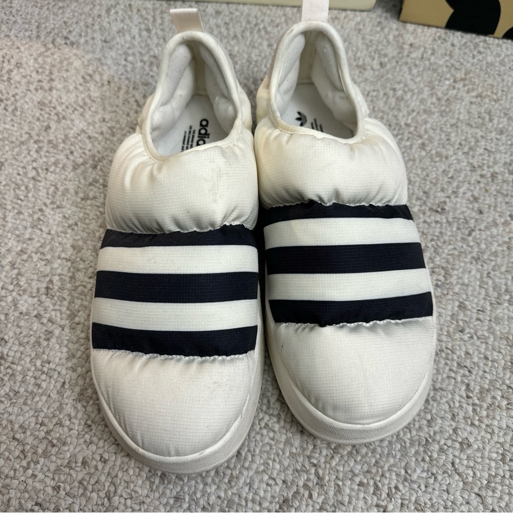 Adidas puffylette white size 12